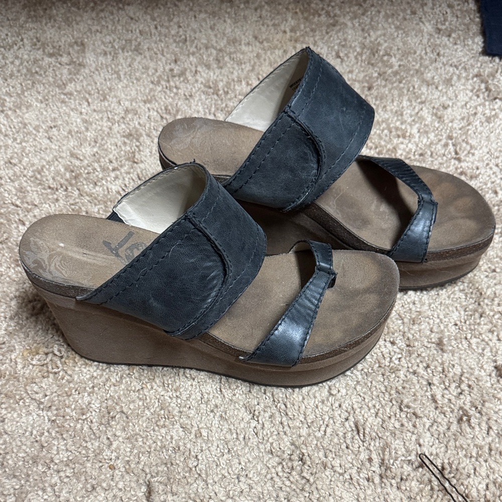 OTBT Brookfield Women's Black Wedge Sandals